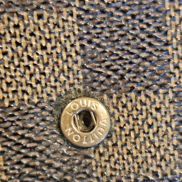 Louis Vuitton Damier Ebene 4 Key Case Holder W/Twilly, Charms, & Wristlet Added - Picture 4 of 17